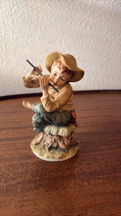 Lefton  #6700 Boy with Flute Figurine