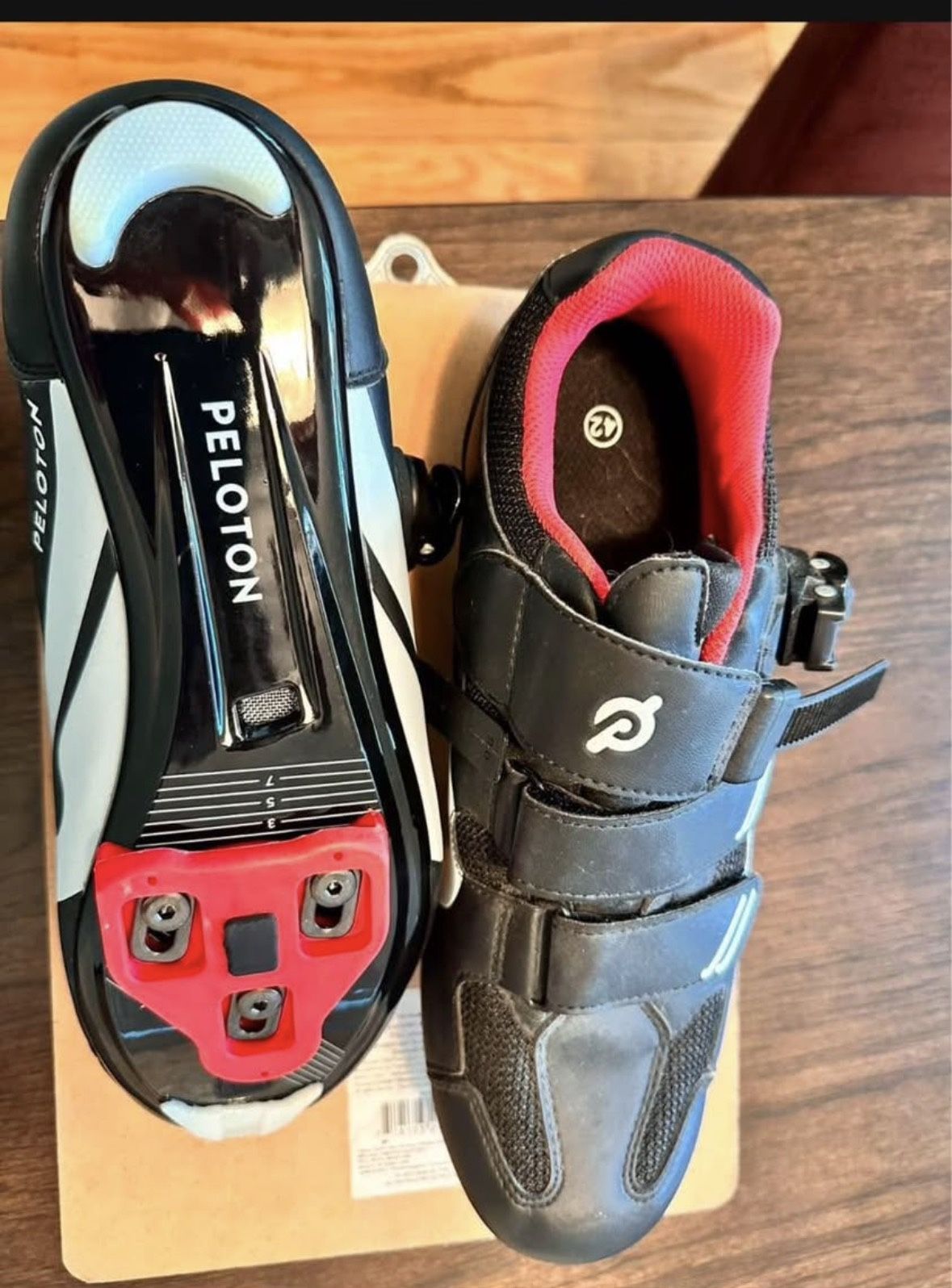 Pelton bike shoes Size 42