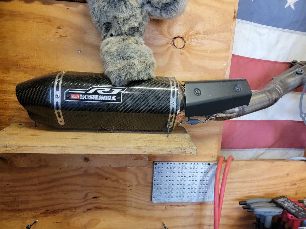 Yoshimura R1 SLIP ON