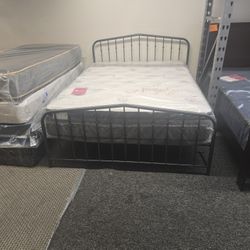 3PCS QUEEN METAL BED FRAME PILLOW TOP ALOE VERA MATTRESS & BUNKY BOARD