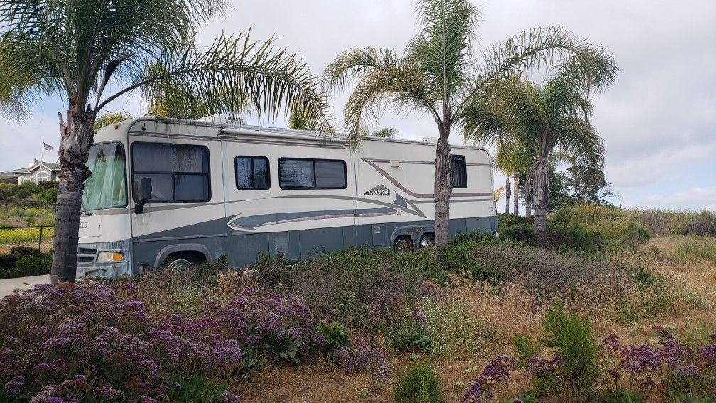 2000 Ford Pinnacle 37' Class A Motorhome 