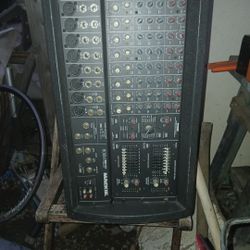 Mixer  808Mackie 