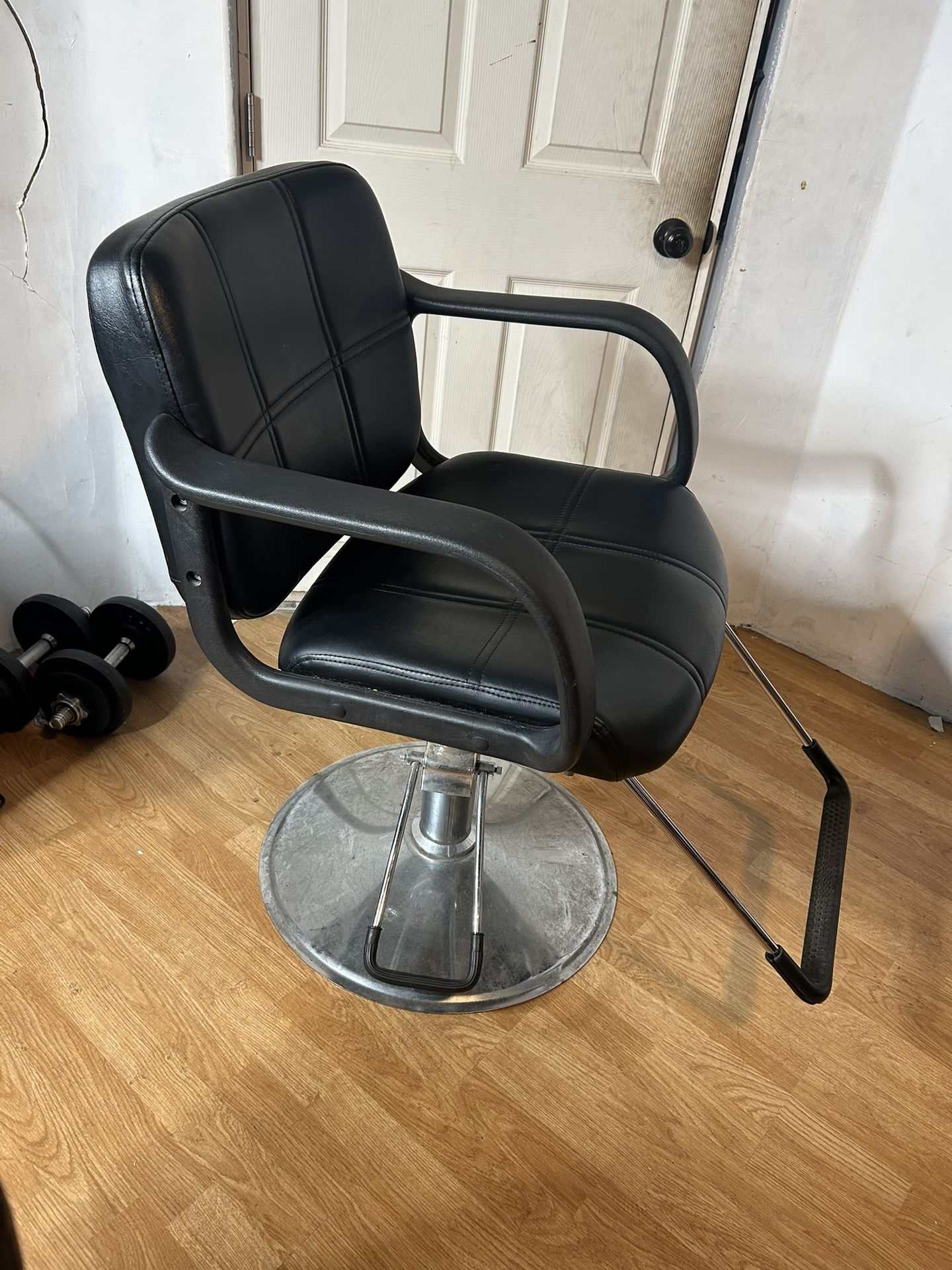 Black Barber/Salon Chair