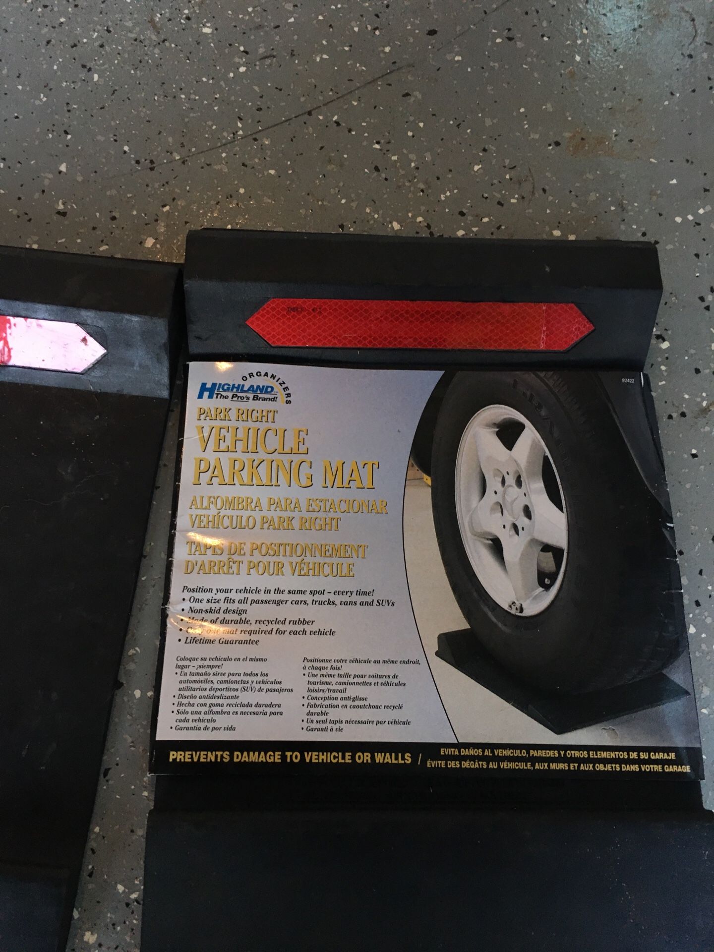 Park right vehicle parking mat