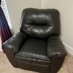 Comfortable Single Recliner Chair Great Condition