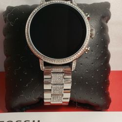 Nice Fossil Silver Smartwatch