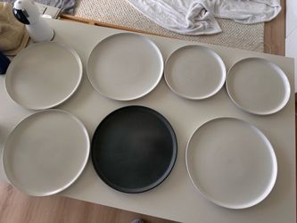 Dinnerware bundle crate & barrel