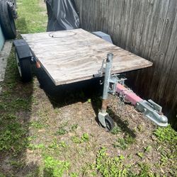 Small 4 x 4 trailer