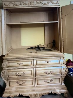Thomasville furniture hutch/tv stand