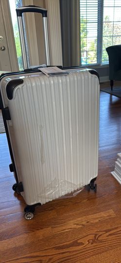 NEW 28 INCH WHITE HARD COVER SUITCASE