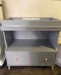 Changing  table