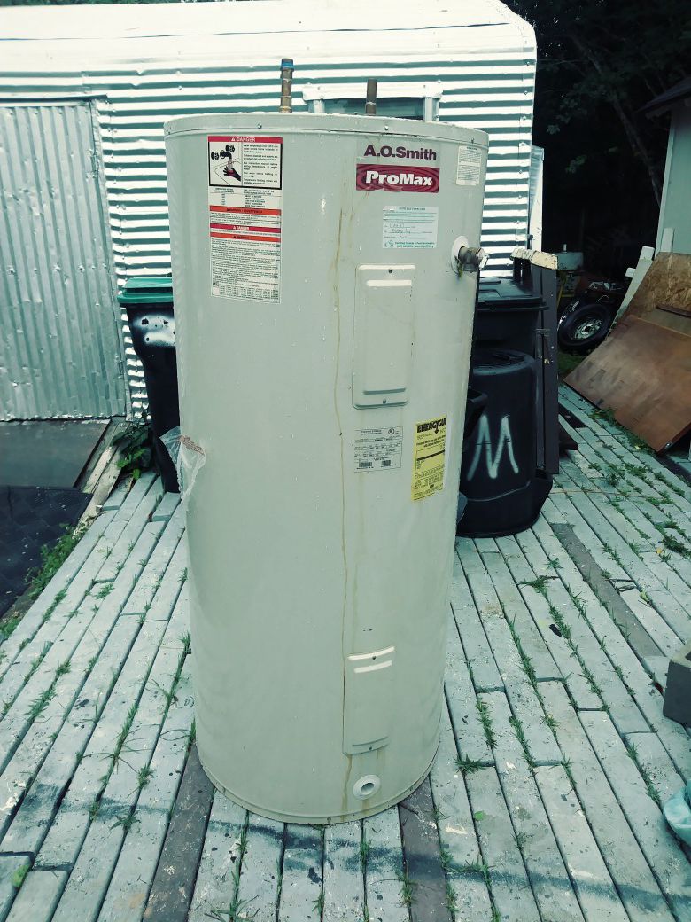 A.O. Smith/ Promax Water heater