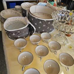 Sango Fine China Serves 8