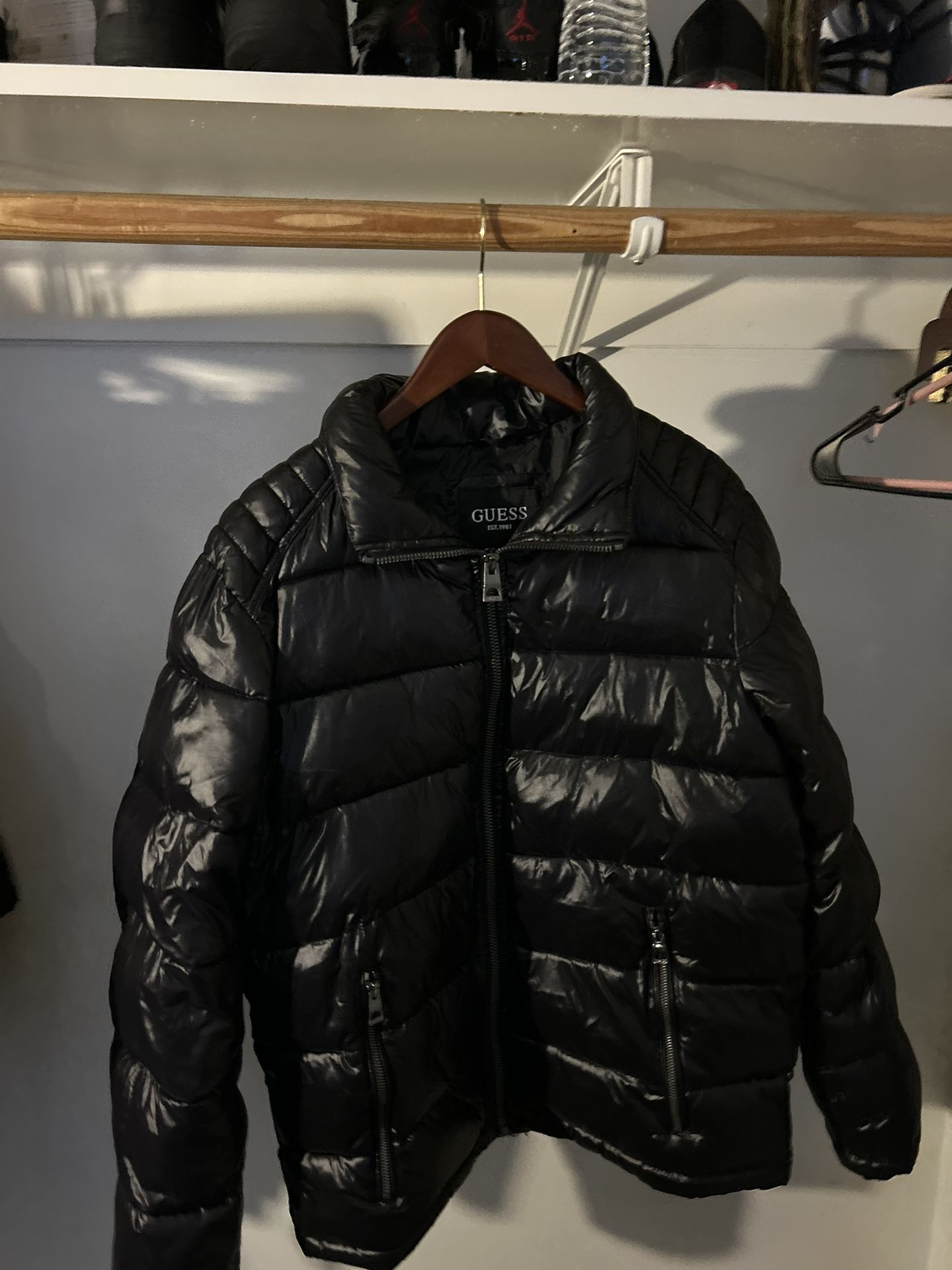 Guess Puffer jacket (M)