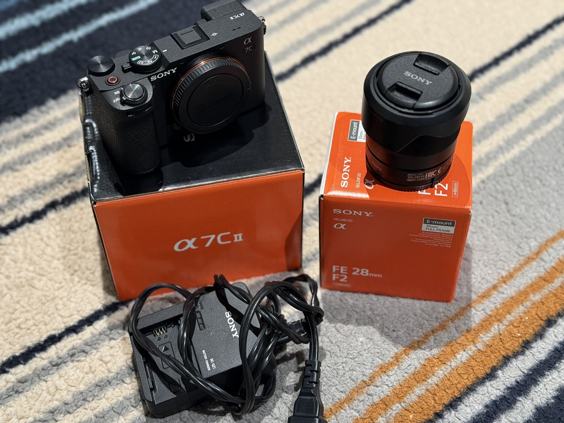Sony A7C II + FE 28mm F2 Bundle — Under 1,000 Shutter Count