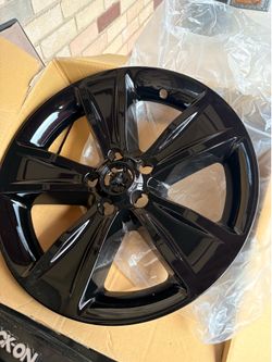 Glass black wheel skin set (18”) Only 3 Available
