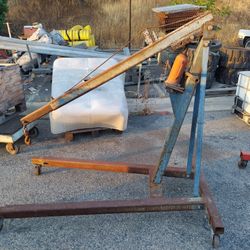 Heavy Duty Eng Hoist.
