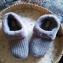 Slippers 