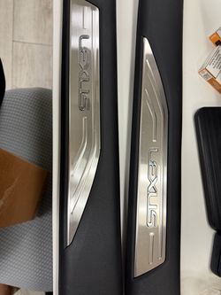 Illuminated Door Sills - Lexus (PT(contact info removed)1)