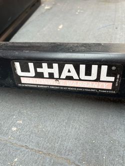 2 tow hitches 25 each