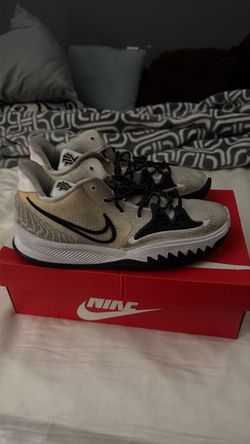 Kyrie  basketball shoes