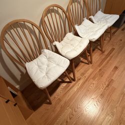 Dining Chairs And Bar Stools 