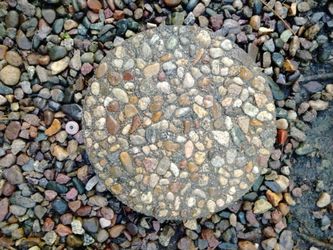 Round cobblestone pavers