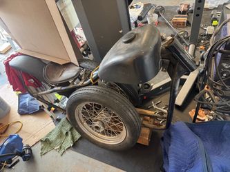 Vintage Motorcycle Project Bike – Parts or Restore
