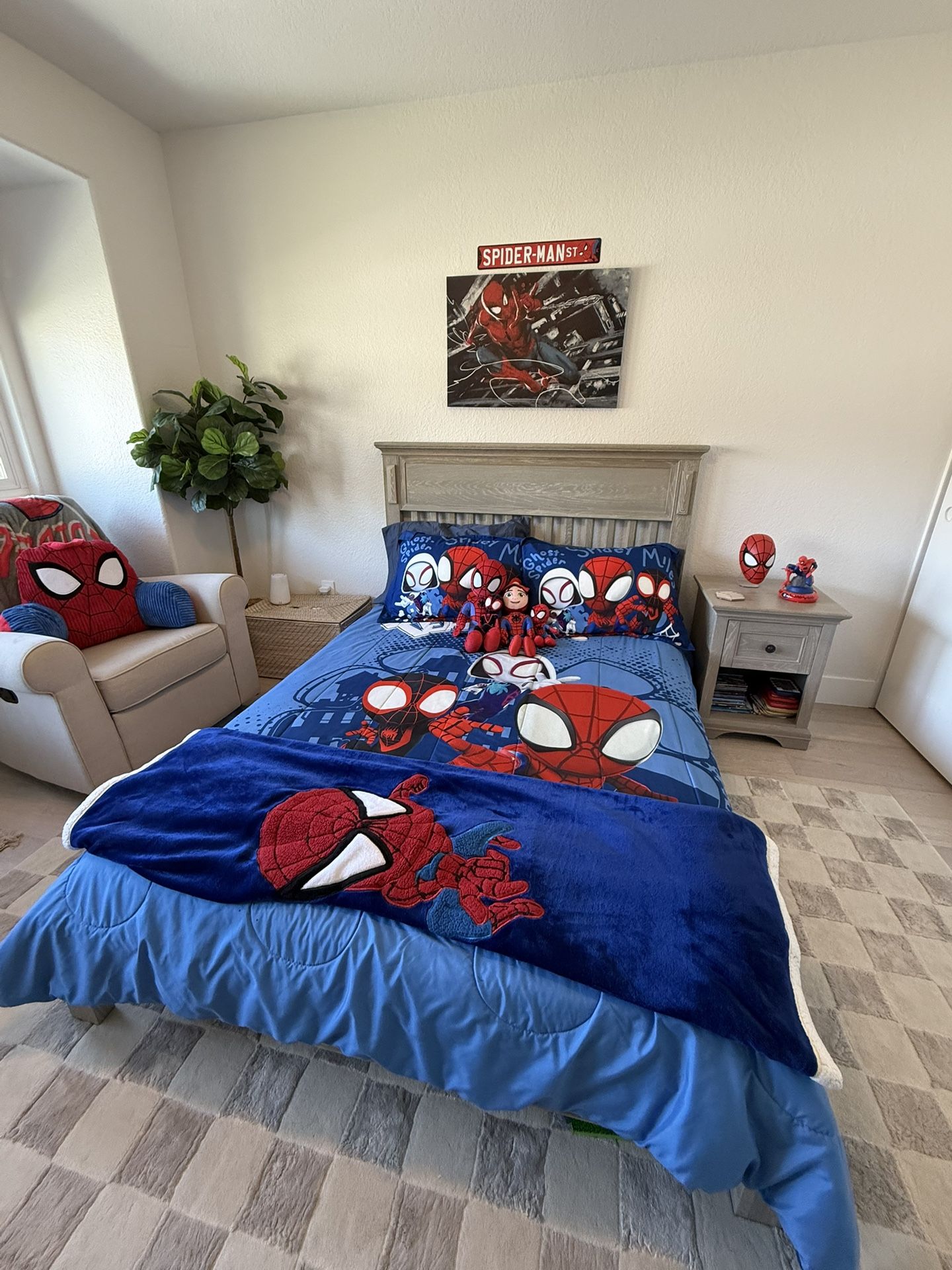 Spiderman Bedroom Set (all Items)