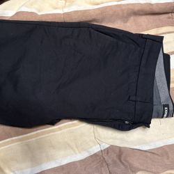1 Black Pants Size 32x32 Skinny & 4 Shirts 3 Long Sleeves 1 Short Sleeves 
