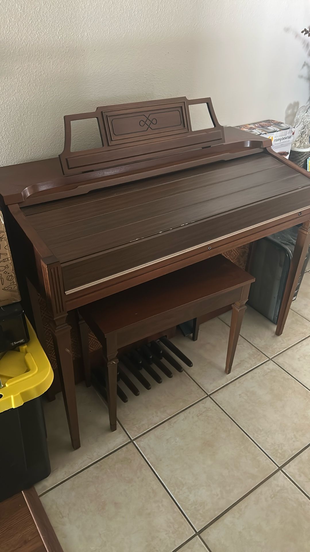 Piano Electo. Free
