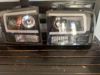 FORD F250 Spyder Projector Headlights like new