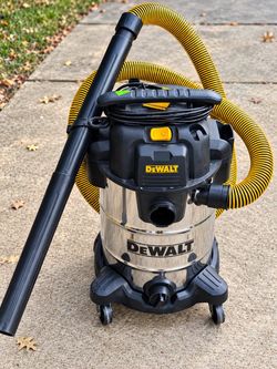 DEWALT 8 Gallon Wet/Dry Shop Vac – Excellent Condition