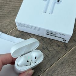Apple AirPods Gen 1 