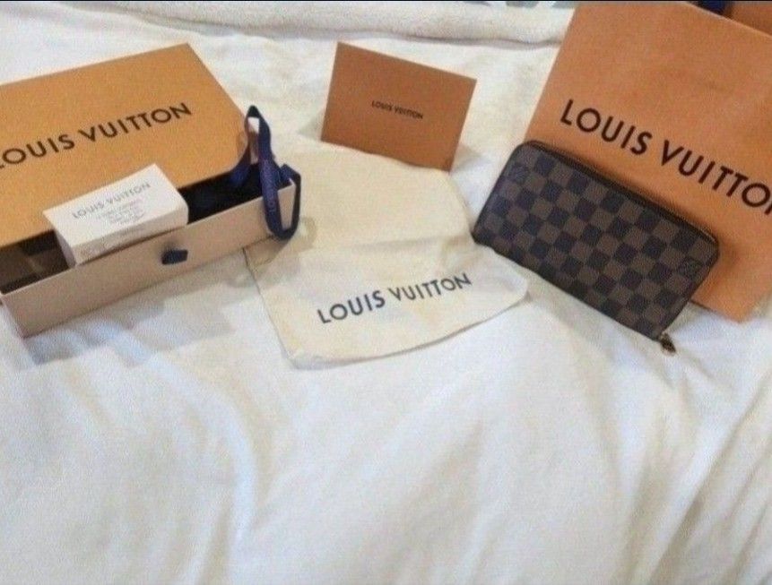 Louis Vuitton Wallet 