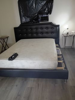 King size bedframe and queen size mattress