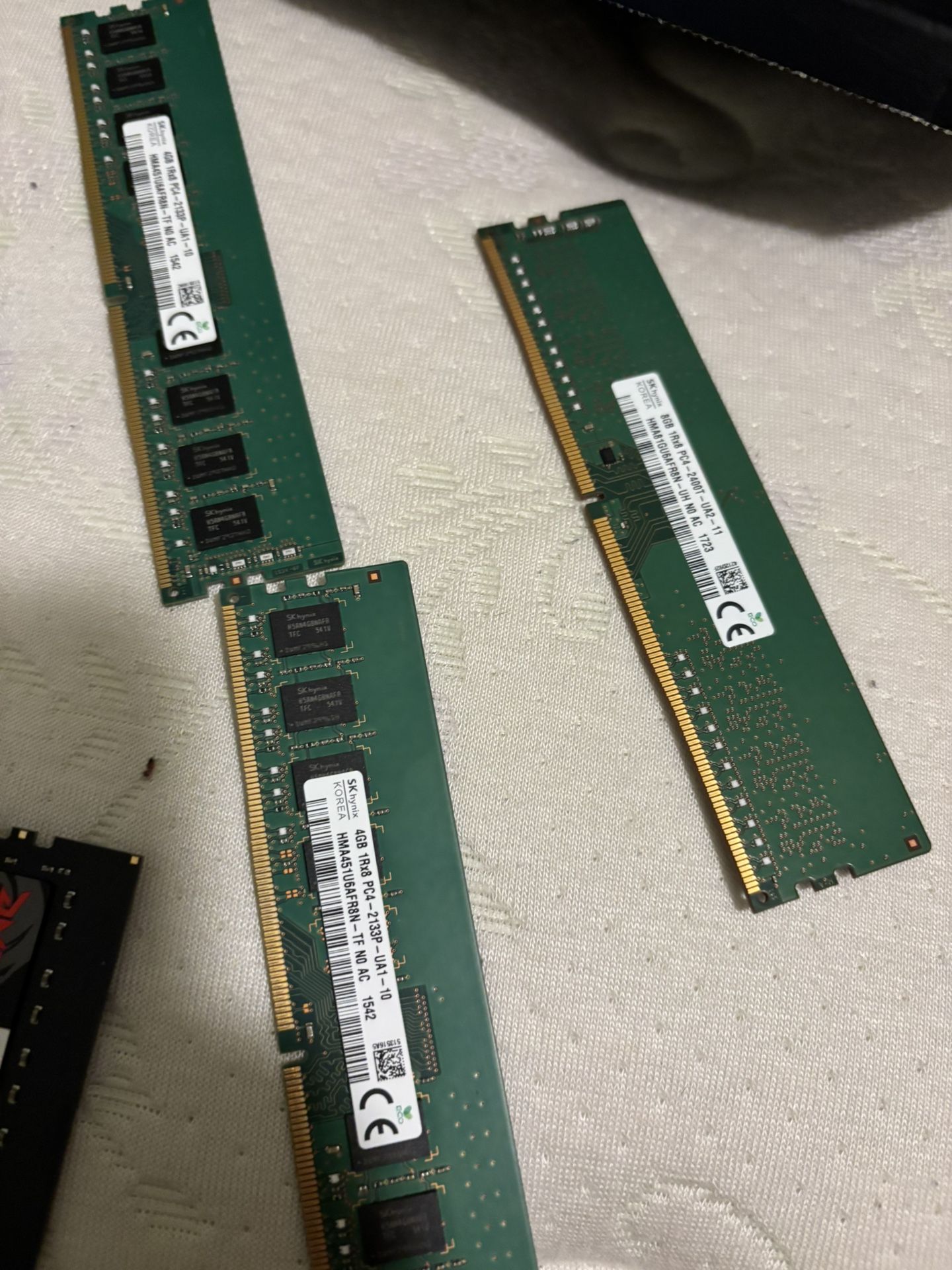 5 Sticls Of Working ddr4 Ram