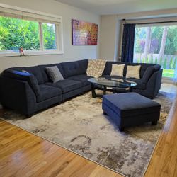 Sectional Sofa With Oatman