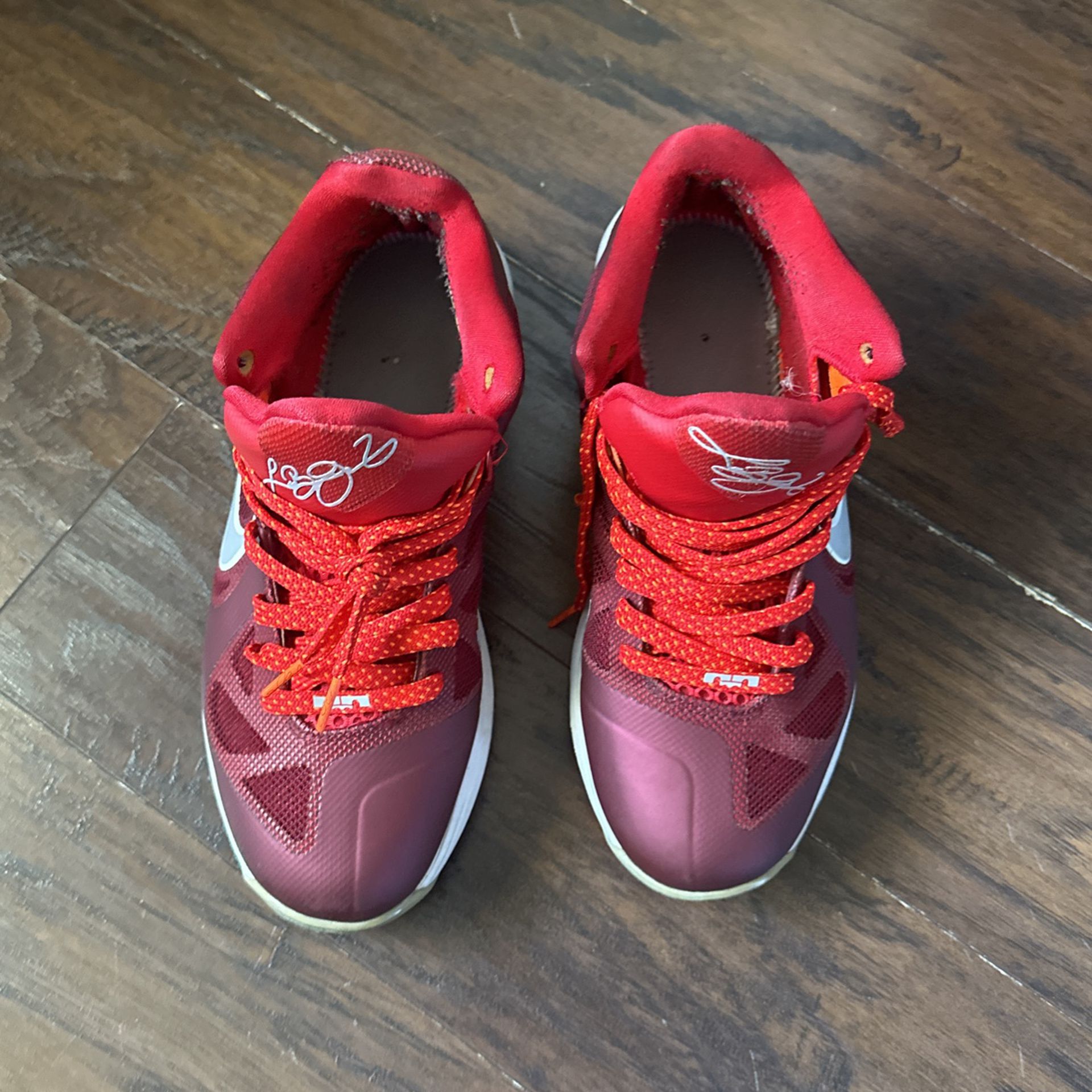 Nike ‘ Lebron Shoes ‘ Size8Mens 