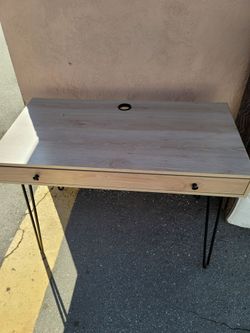 Small desk with drawer