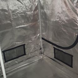 Tent w/lights and fans