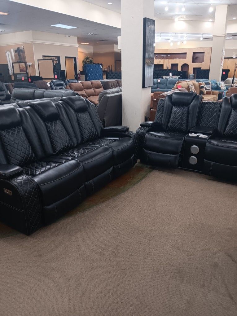 Sofa & Loveseat W Bluetooth Speaker 