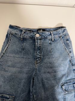 Authentic Zoë by Zoë+Chloé Mid Rise Wide Leg Cargo Jeans Size 3 - Medium Wash Denim Pants