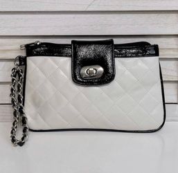NWOT Quilted Faux Leather Chain Wristlet PRICE FIRM