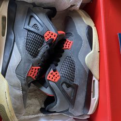 Nike Air Jordan 4 Retro Sneakers Size 9