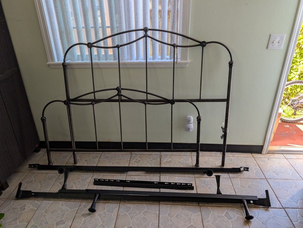 Queen Size Headboard & Footboard