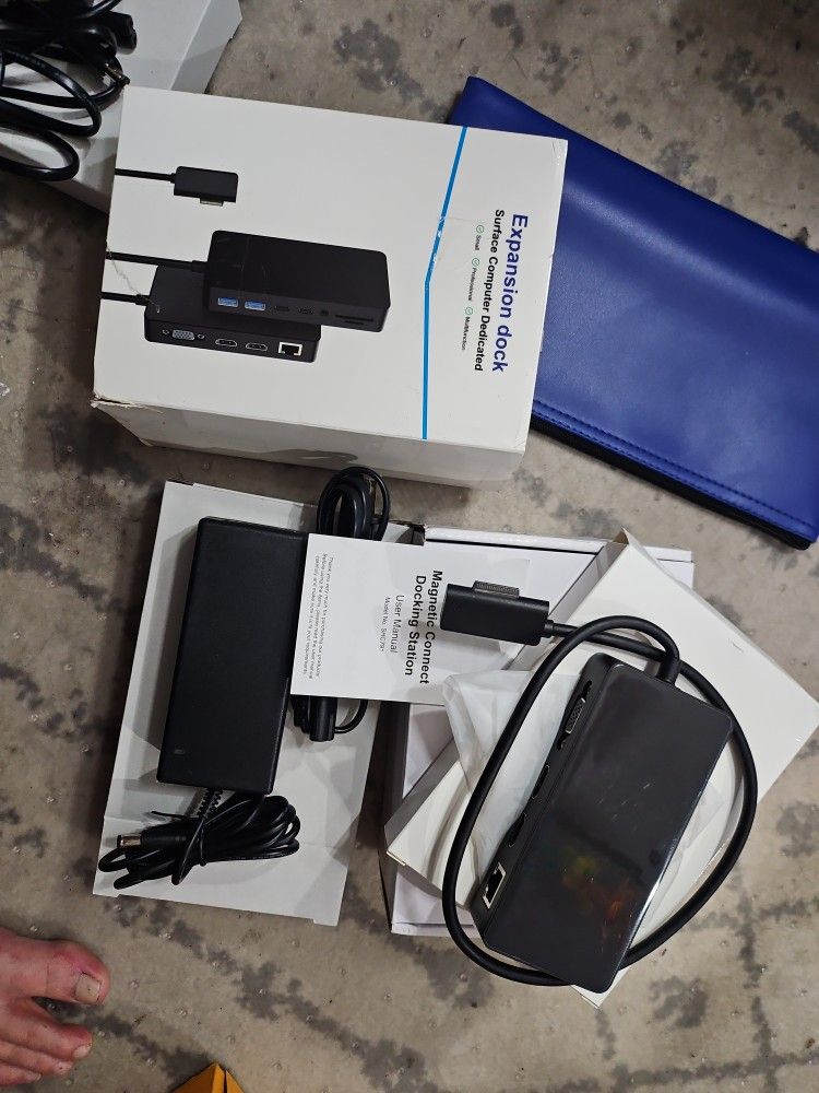 Microsoft Surface Thunderbolt 4 11 In 1 Docking Station With Triple