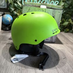 Smith Optics Holt All-Season Snowboarding Helmet for Adult - Matte Reactor Green