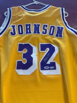 Magic Johnson Signed Lakers Jersey.