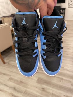 Jordan 1 Low  university blue/ black